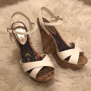 Madden girl wedges